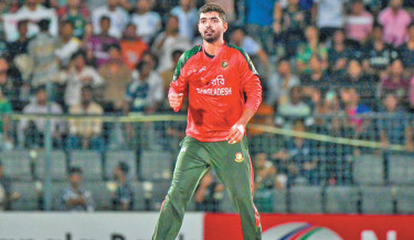 Saif strikes gold on return