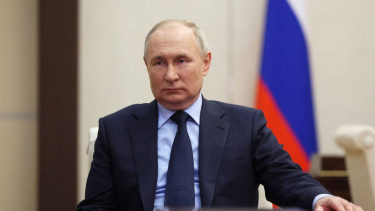 Putin lands in Tianjin for summit hosted by China