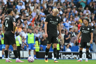 Man City rocked by Brighton as West Ham ease pressure on Potter