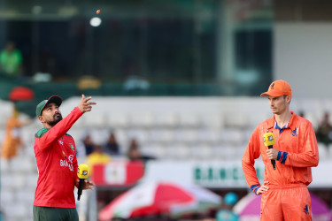 Tigers elect to bowl first with two changes in playing XI