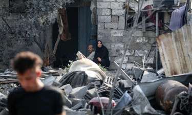 Gaza civil defence says Israeli strikes kill 13