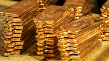Gold glitters to new high as Asia stocks mixed