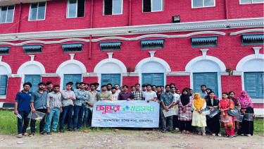 Bashundhara Shubhosangho distributes exam materials to Ananda Mohan College students