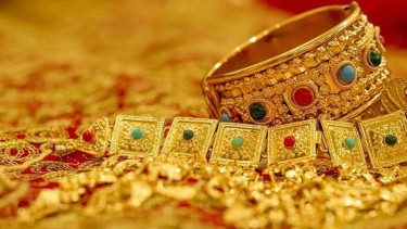 Gold price hits record high, 22-carat rises to Tk178,832