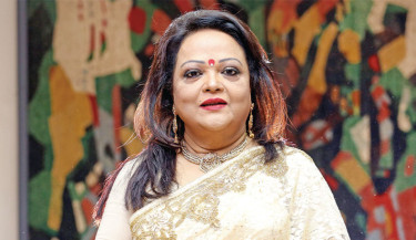 Stars assemble to celebrate melody queen’s 78th birthday