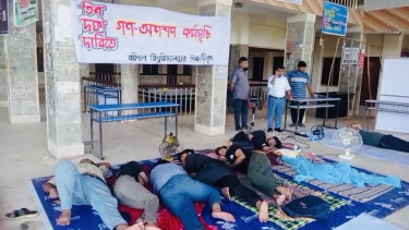 BU students start hunger strike; VC joins in solidarity