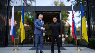 Zelensky urges Slovak PM to cut Russian oil imports