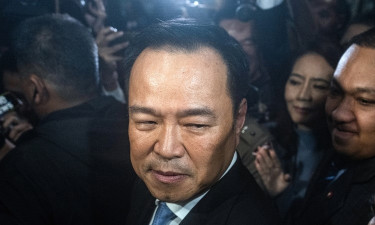 Thai tycoon takes office as PM after royal endorsement