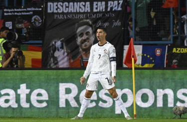 Ronaldo scores a stunning goal as he targets a sixth World Cup