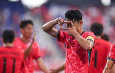 Son scores and assists to lead South Korea over host USA 2-0