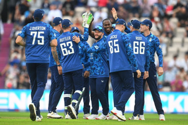 South Africa slump to record low in humiliating ODI loss against England