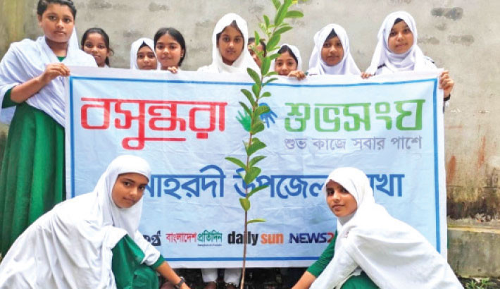 70 saplings planted on novelist Imdadul Haq Milan’s 70th birth anniv