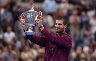 Alcaraz beats rival Sinner for 6th Slam title and No. 1 ranking