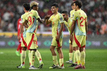 Super Spain hit six against Turkey