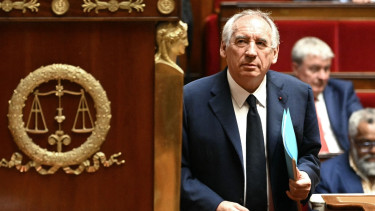 Macron scrambles to find new French PM