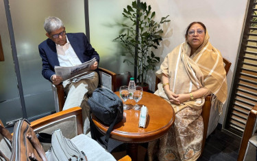 Fakhrul leaves Dhaka for wife’s medical treatment in Singapore