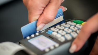 How to protect credit cards from fraud and cybercrime