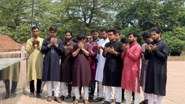 DUCSU leaders of Shibir-backed panel pay homage to ’71 and July martyrs