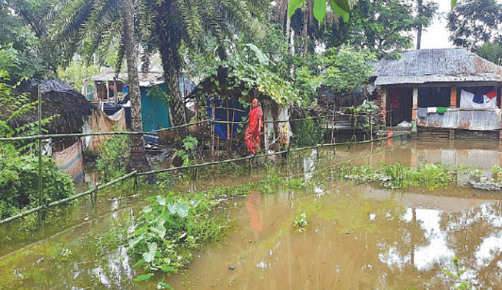 Jashore flood misery: Villages submerged, families marooned for weeks