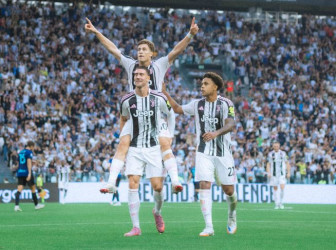 Last-gasp Juve beat Inter to maintain perfect Serie A start