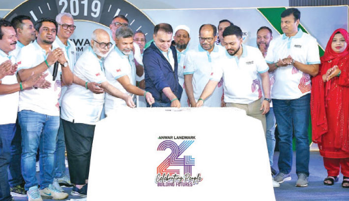 Anwar Landmark celebrates 24th anniversary