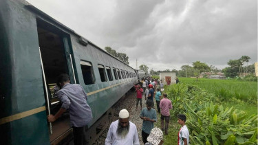 Derailment halts train movement on Rangpur-Lalmonirhat-Bogura route