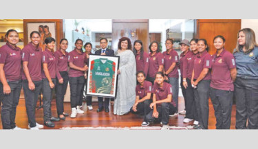 Indian high commissioner holds reception
for women’s cricket team