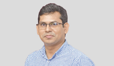 From Wedding Gigs to Newsroom Leadership