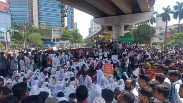 Polytechnic students block Satrasta Intersection