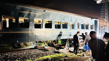 Train services resume after Rangpur Pirgachha derailment