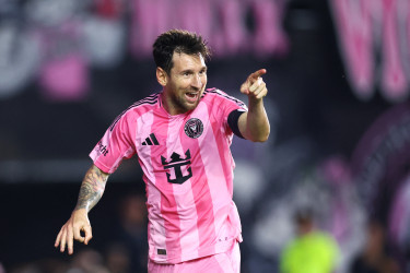 Messi scores goal and sets up another as Miami beats Seattle