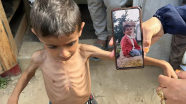 Severely ill Gazan children arrive in UK for treatment