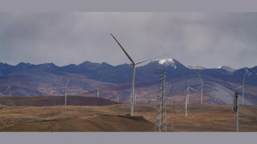 China starts building ultra-high voltage power line