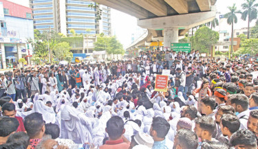 Polytechnic students block roads nationwide over four-point demand