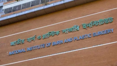 4 workers burnt in Ctg gas cylinder blast shifted to Burn Institute in Dhaka