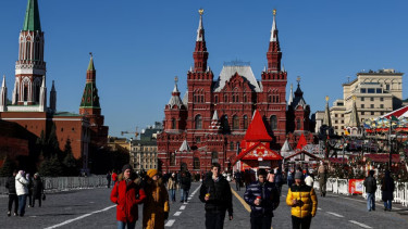 Russian government explores way to make ends meet as budget deadline looms