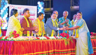 Agailjhara teacher wins South Asian Excellence Award