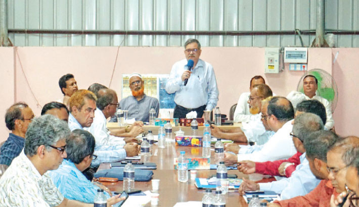 Barendra Multipurpose Development Authority (BMDA) holds a monthly review meeting of August and a farewell event for Supervising Engineer and Project Director, Md Shahidur Rahman, who has recently retired. The meeting was held at the BMDA Gymnasium Hall on Thursday. Daily Sun Photo