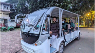 DU expands campus transport with 4 new electric shuttles, eyes 20 soon