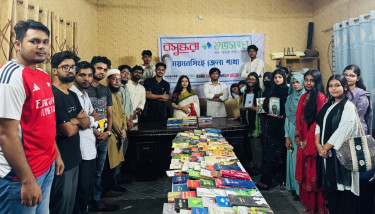 Bashundhara Shuvosangho donates books to Mymensingh Boi Parishad