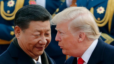 Trump set to meet Xi next month, visit China next year