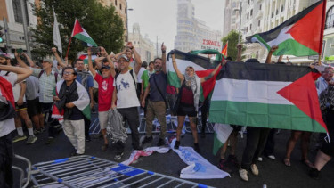 Israel boycott calls spread as celebs and artists speak out