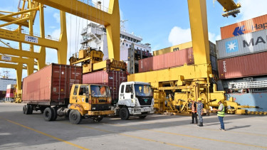 Govt defers Ctg Port tariff hike by one month