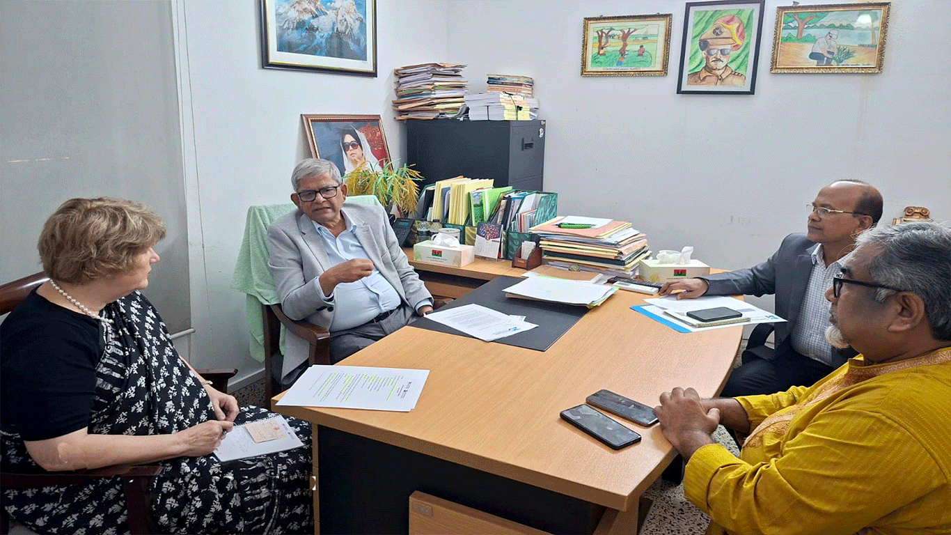Democracy International chief of party meets Fakhrul