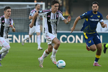Juventus top in Italy with Verona draw as Milan cruise