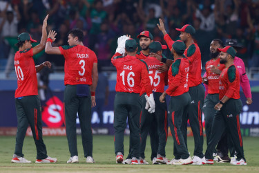 Bangladesh confident but cautious ahead of India showdown