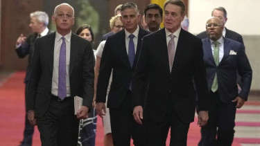 US lawmakers push for military dialogue in a rare China visit