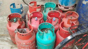 Illegal LPG cylinder trade in Lalmonirhat sparks fear of accidents