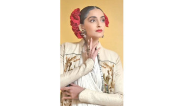 Sonam Kapoor confirms Bollywood comeback