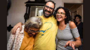 Egypt frees activist Alaa Abdel Fattah after Sisi pardon